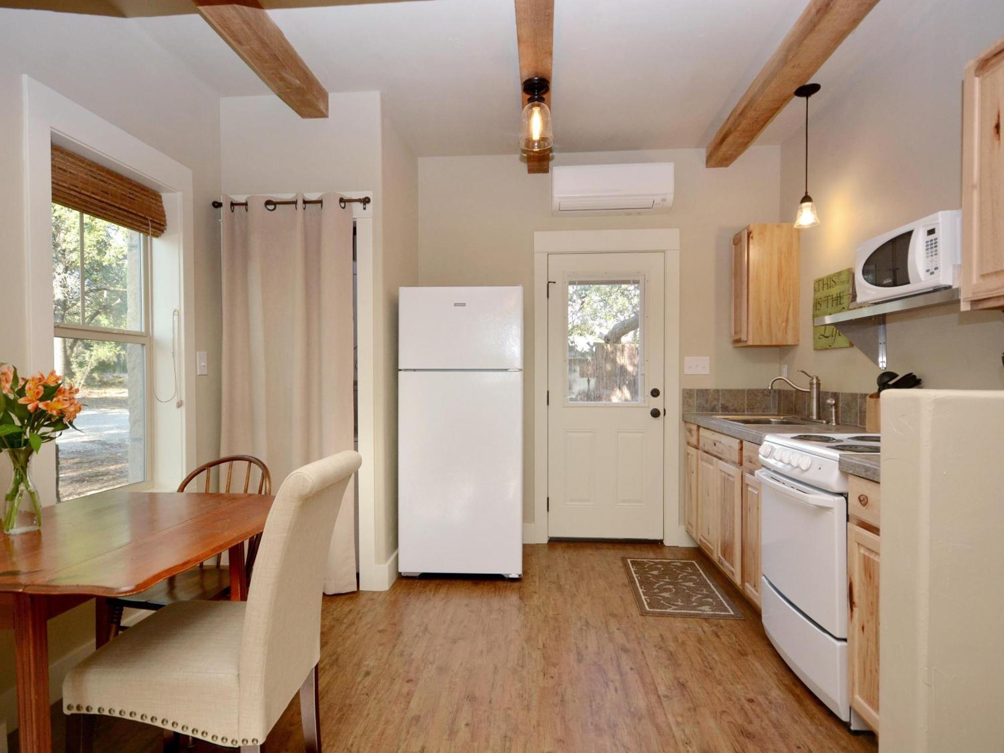 Cabins At Flite Acres - Desert Willow Wimberley Buitenkant foto